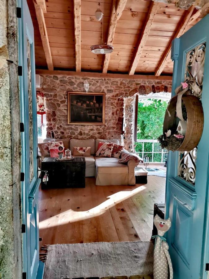 Villa Festina Lente - Cosy & Authentic Villa With Private Heated Pool Dobrinj Exterior foto